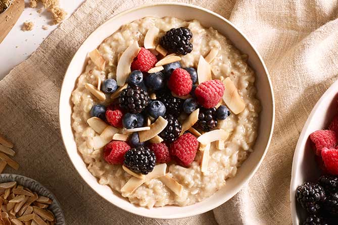 Super Berry Almond Crunch Bowl | Food Recipe | Resources | PepsiCo Partners